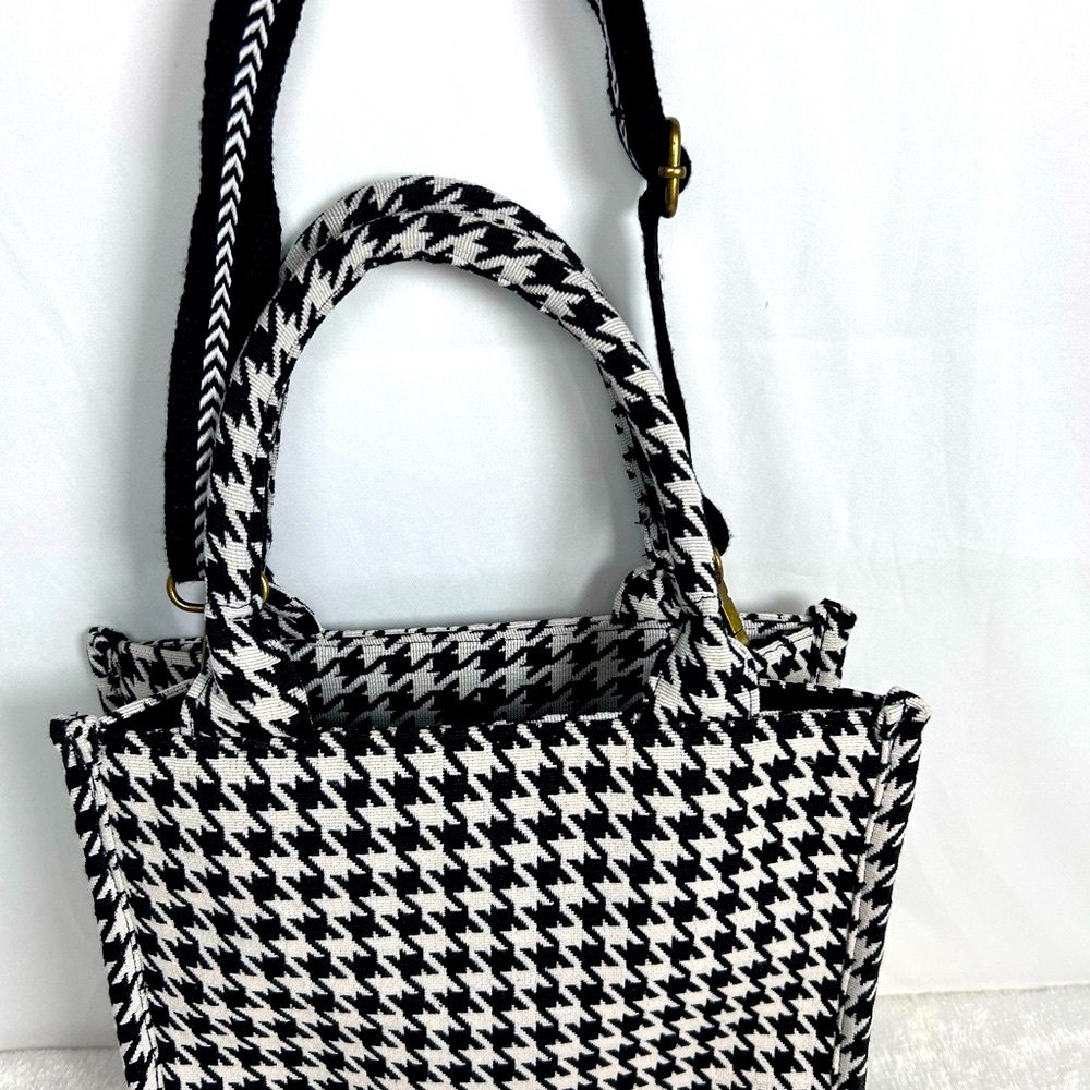 America & Beyond Elegant Floral Embroidered Houndstooth Tote - Picture 3 of 9